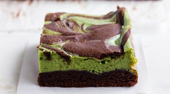 Oreo Pistachio Blondie