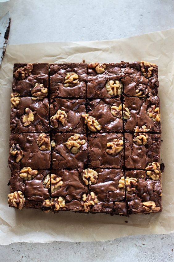 Walnut Chocolate Blondie