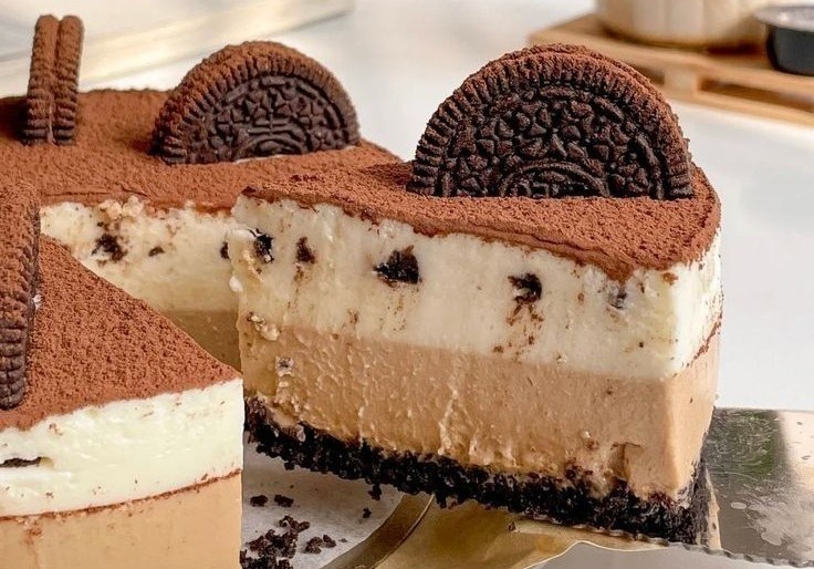 Baked Oreo Chocolate Cheesecake