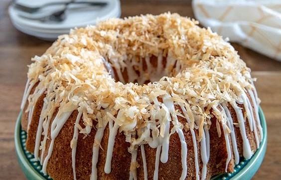 Creamy Coconut Cake